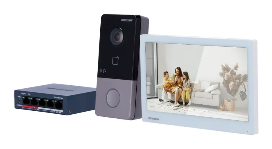 ערכת אינטרקום וידאו IP לוילה Hikvision DS-KIS607-S כולל מסך מגע 7" ומתג PoE